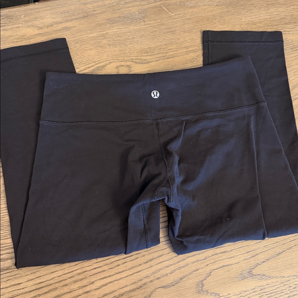 Lululemon Capri Legging- Size Small - Picture 2 of 3